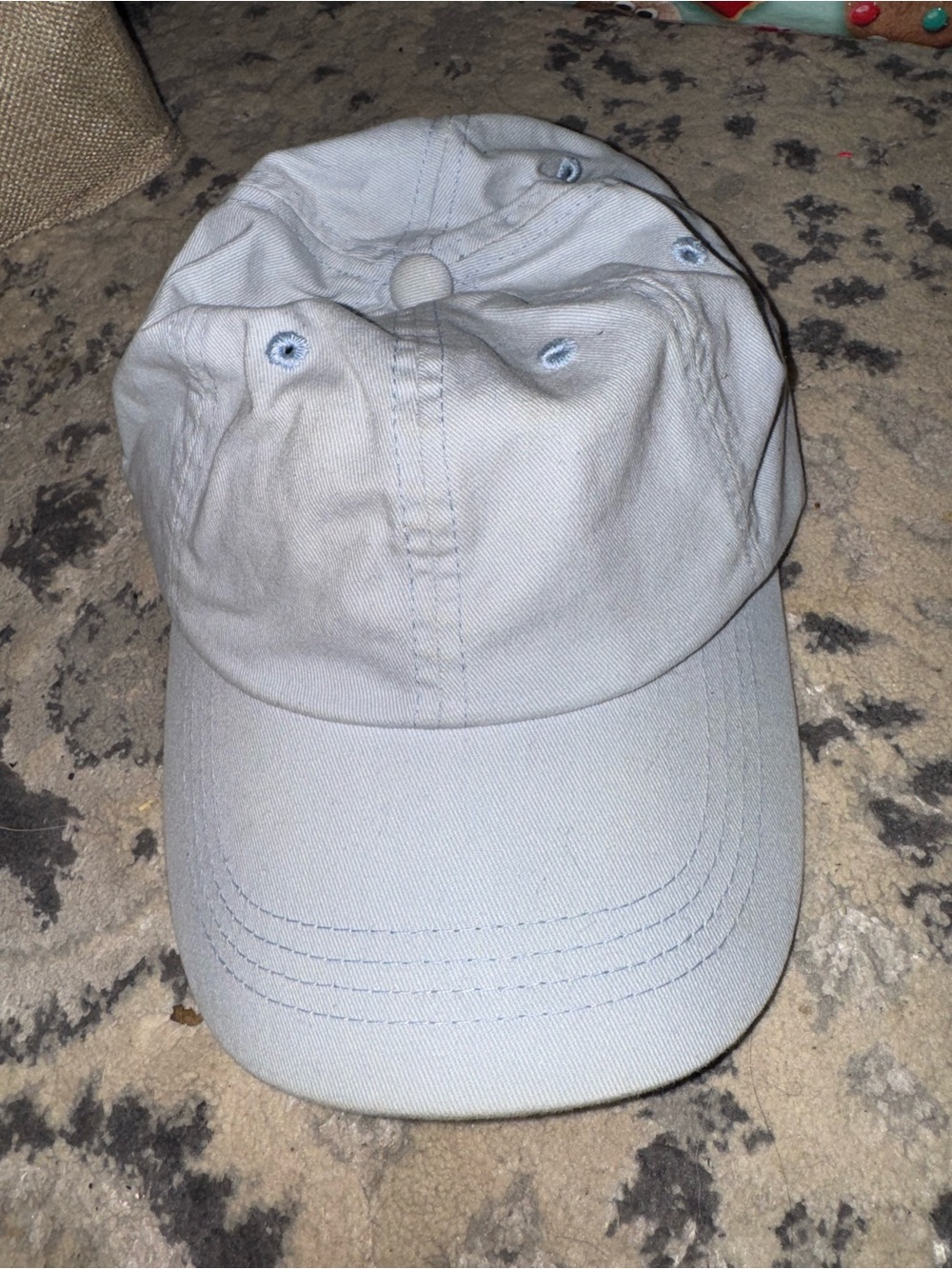 Classic Vineyard Vines Light Gray Baseball Cap (5/$25) 🧢
